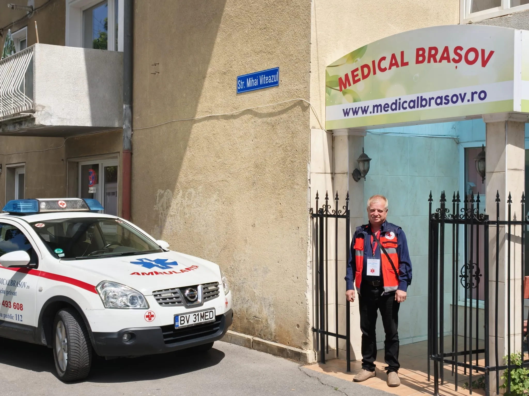 Echipă medicală de îngrijire la domiciliu în Brașov